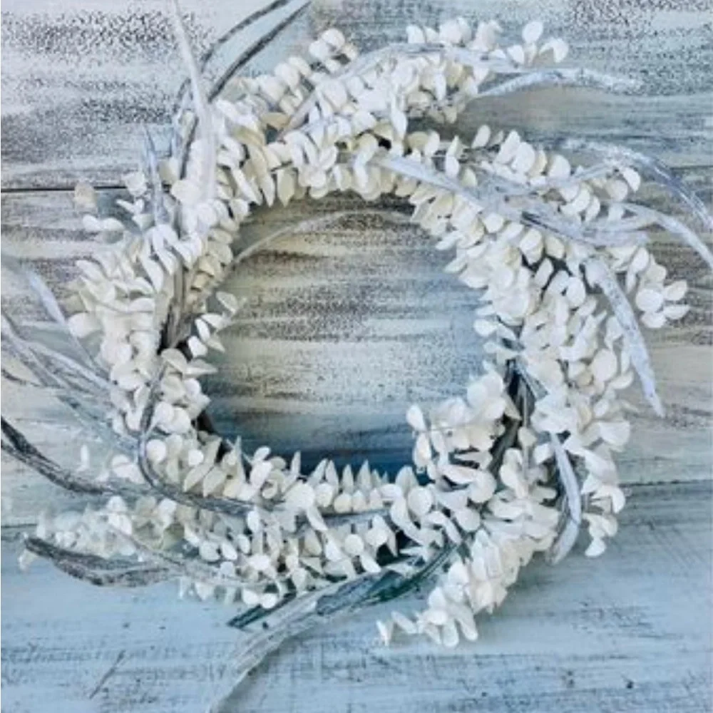 *Winter White Sparkle Eucalyptus Wreath